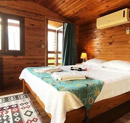 Kabak Armes Bed and Breakfast Φετιγιέ